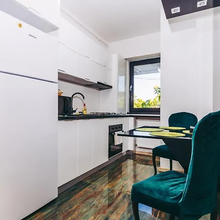 Apartman Miraj Apartament *